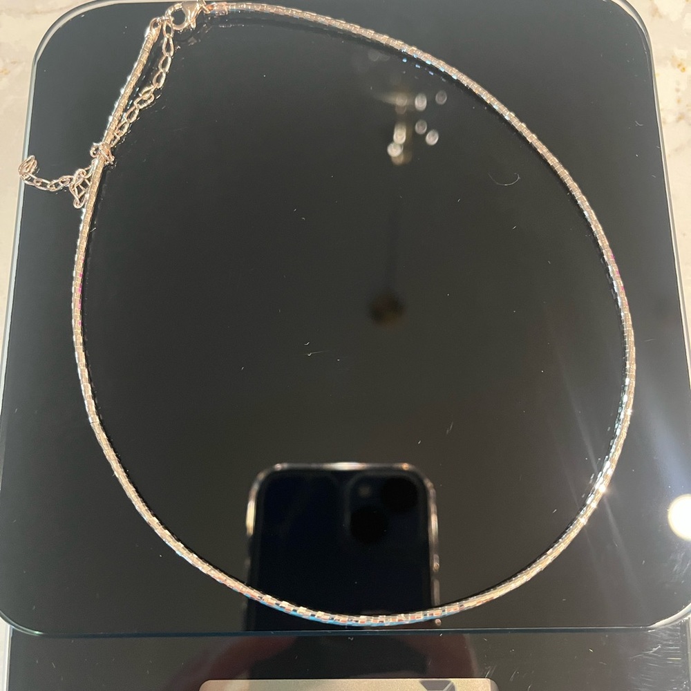 Rose gold overlay sterling silver flexible wire chocker necklace w/extender.